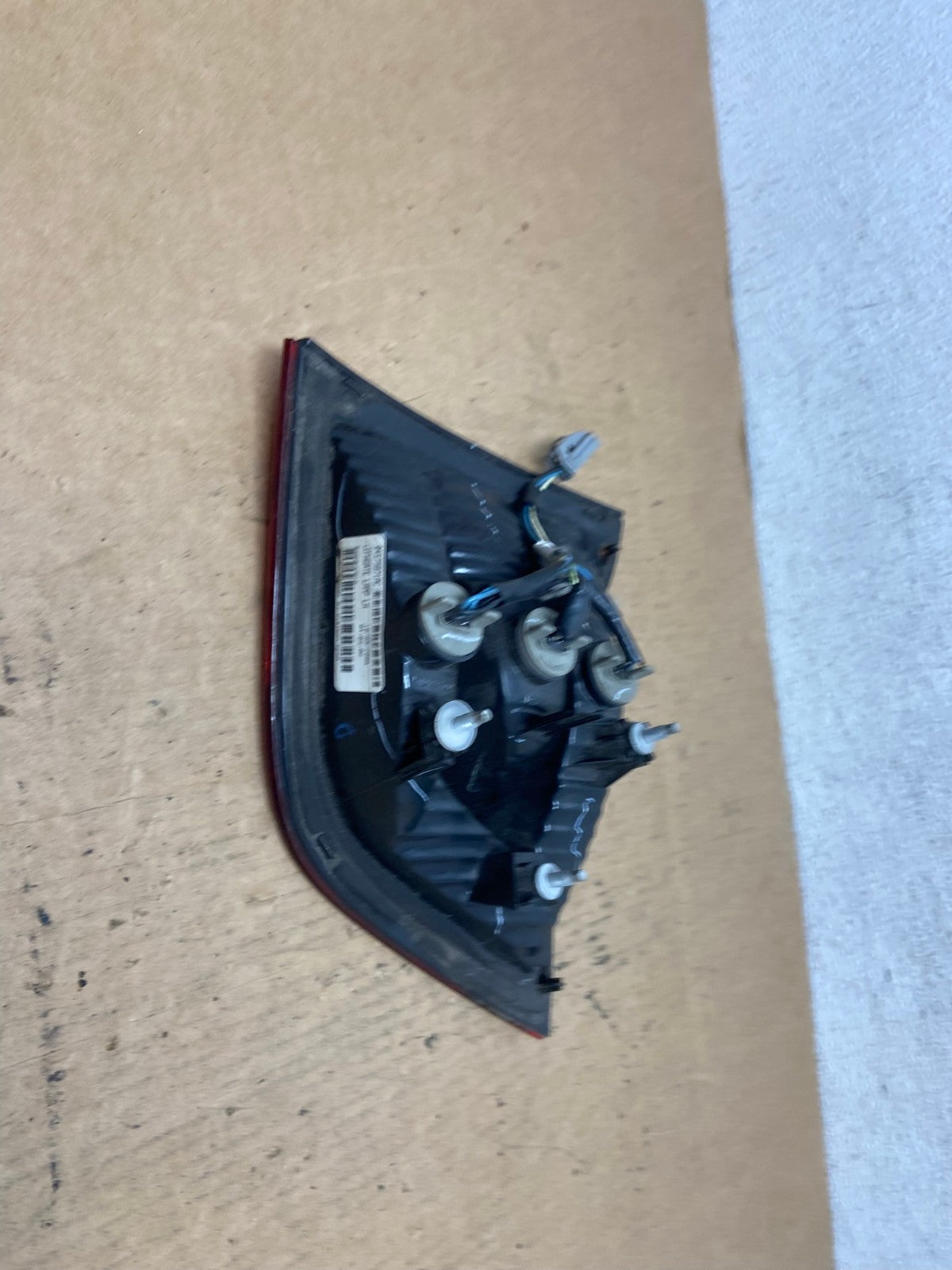 2009 - 2014 Volkswagen Routan Left Driver LH Side Inner Tail Light AD4758 LK3