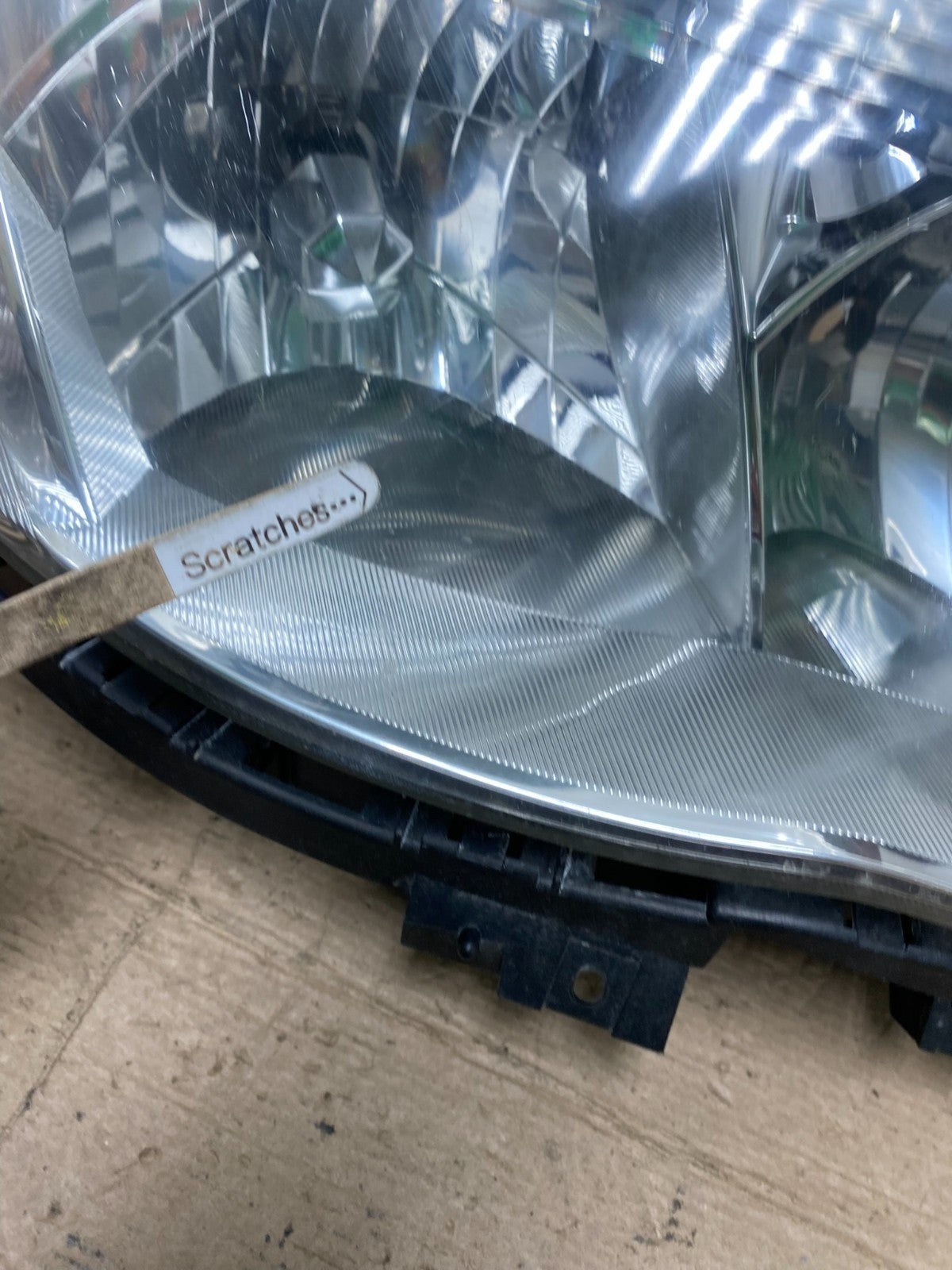 2009 - 2013 Subaru Forester Right Passenger Side Halogen Headlight AF5019 DW3