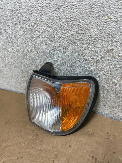 1999 - 2004 Nissan Pathfinder Front Left Driver Turn Signal AI8142 LK1