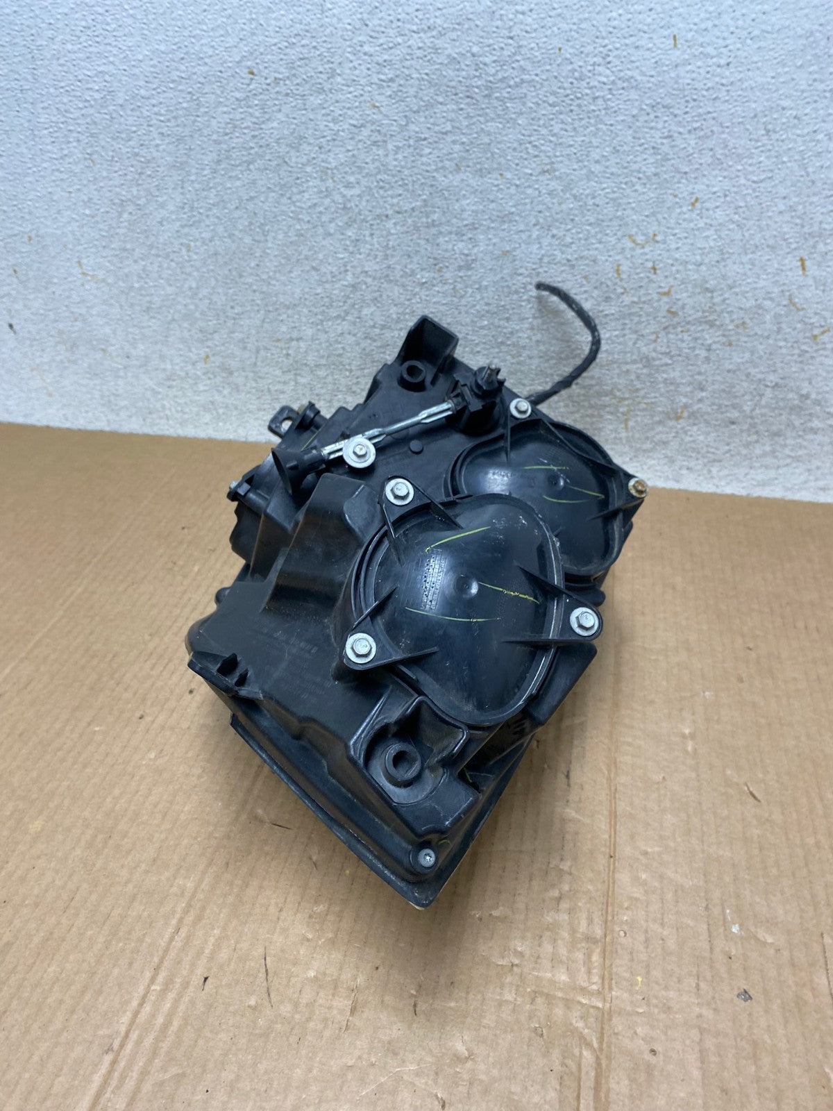 Halogen 2008 to 2014 Cadillac CTS Headlight Left Driver LH Side AI5805 LK9