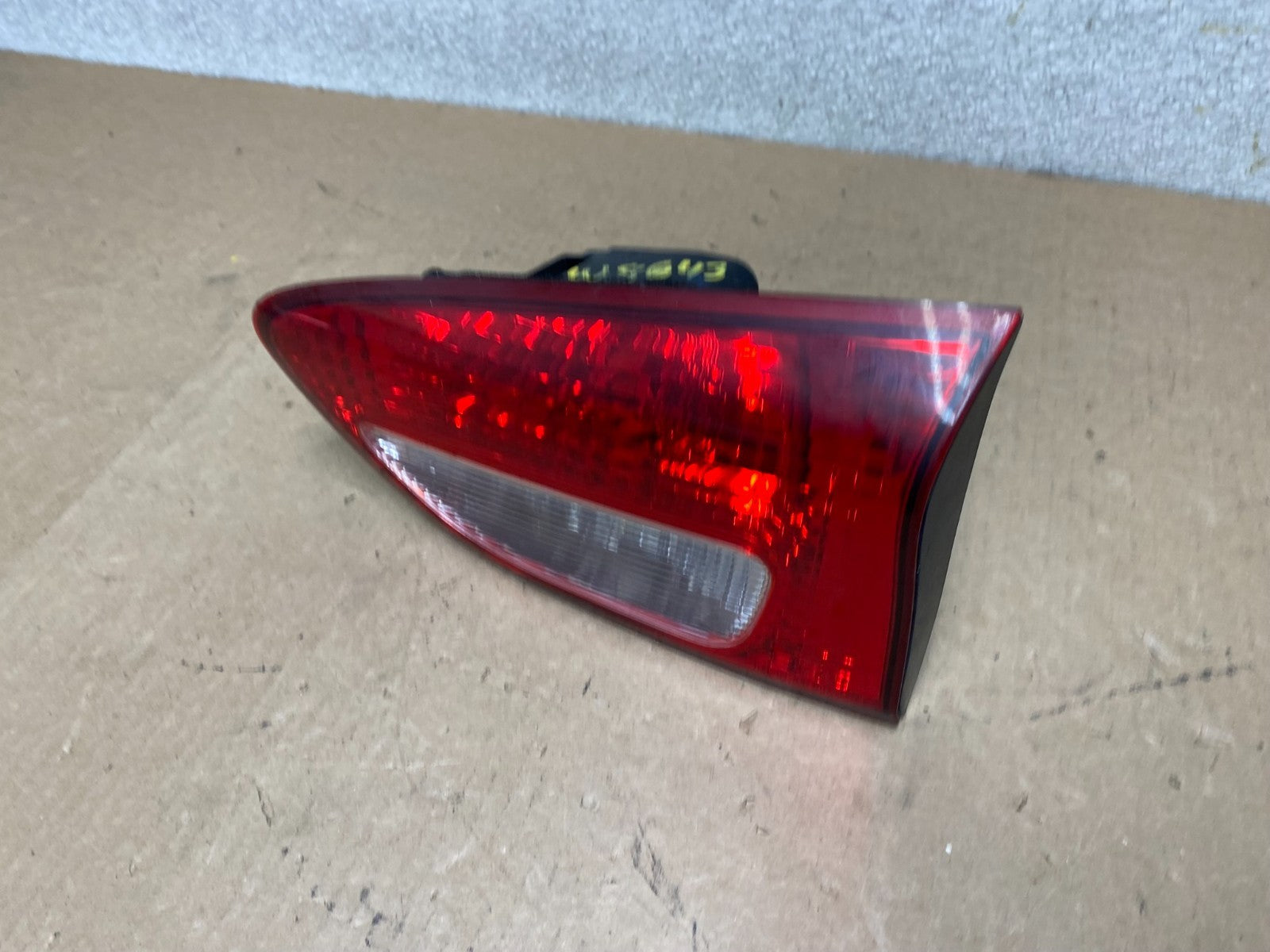 2006 2007 Subaru Tribeca B9 Right Passenger Side Tail Light Inner Oem W8643 DW1