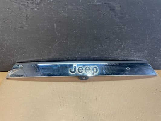 2011-2013 Jeep Grand Cherokee Liftgate Garnish Molding Trim W/ Camera AE3461 DG0