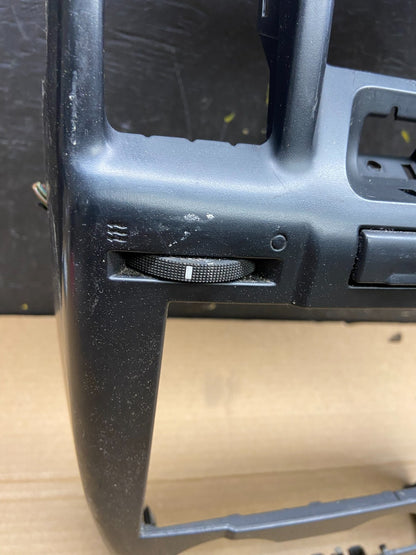 2008 - 2012 Land Rover LR2 OEM Center Radio Climate Dash Air Vent Bezel w0129 DG3