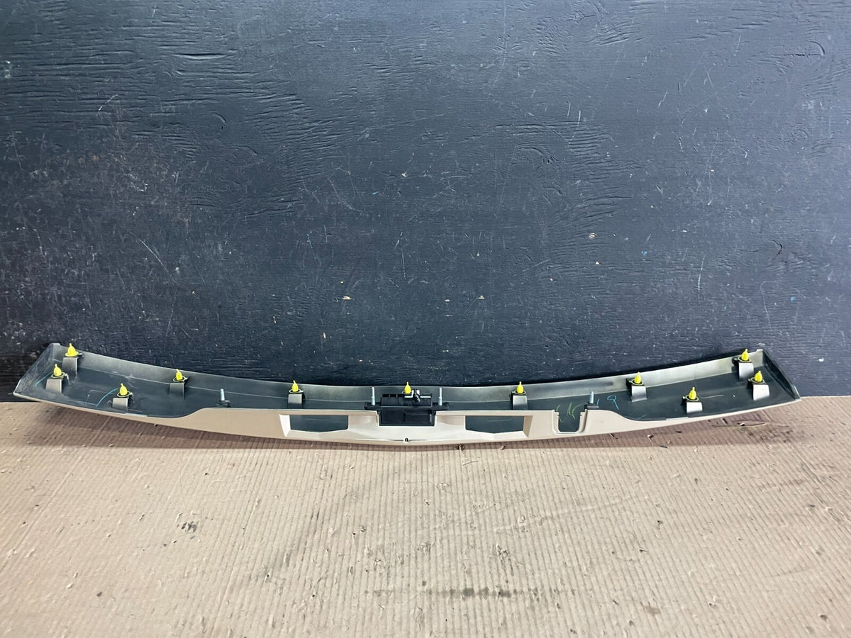 2010 to 2015 Toyota Prius Trunk Rear Tailgate Molding Panel 76801-00900 J3380 DG5
