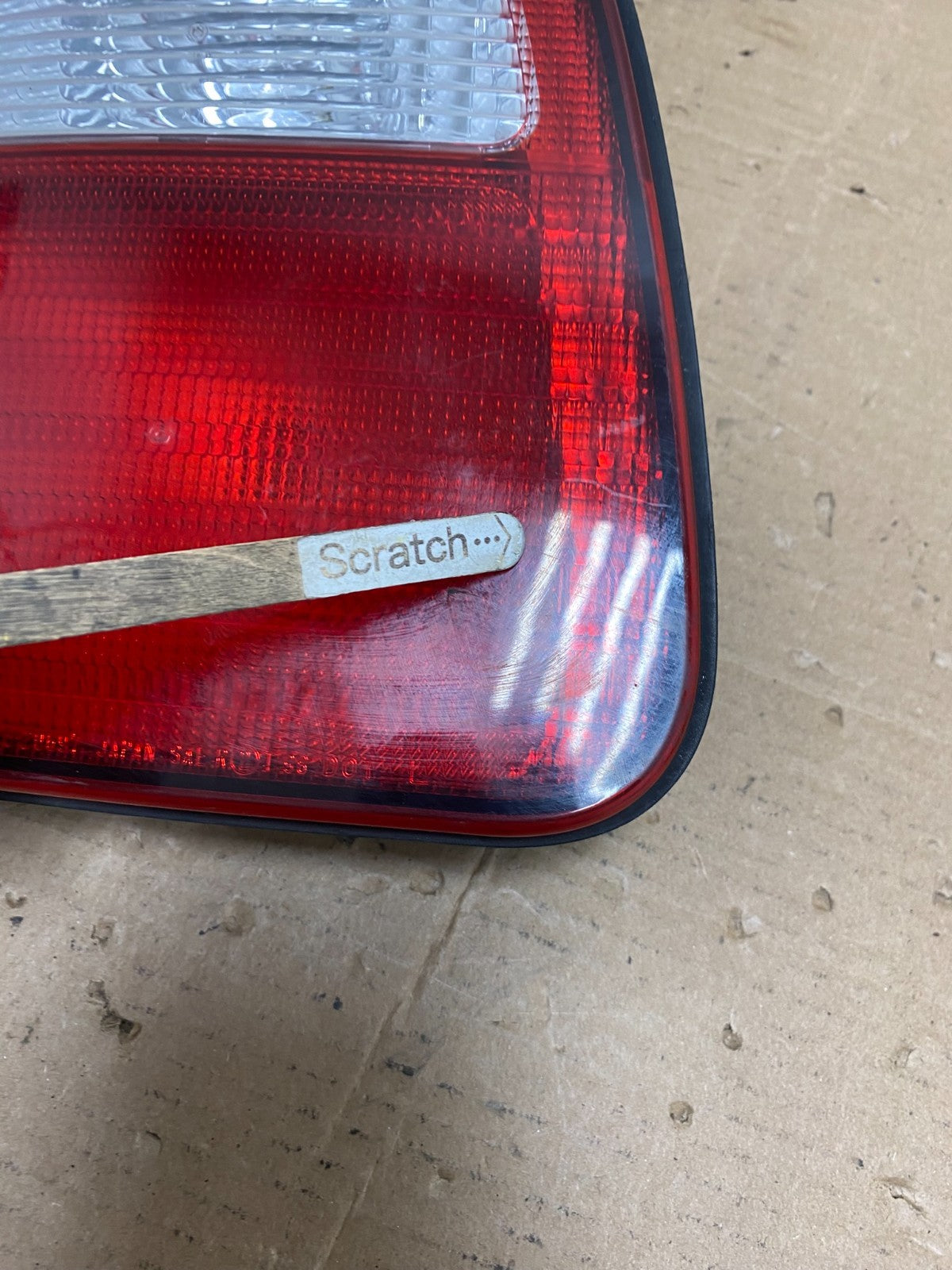 2001 2002 Subaru Forester Left Driver Inner Lid Mounted Tail Light Oem R0572 DW3