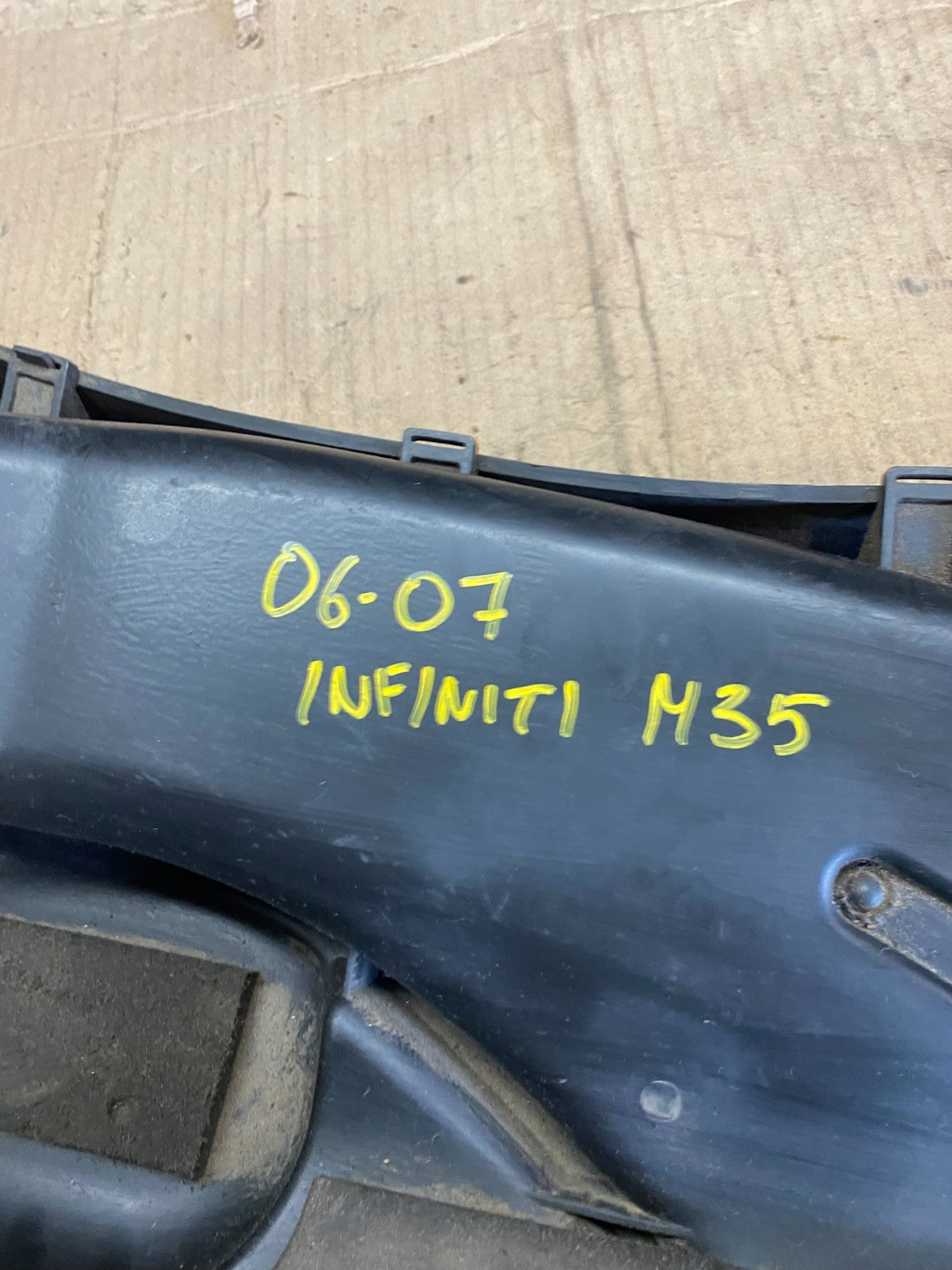 2006 to 2007 Infiniti m35 Air Intake Manifold Box Inlet Housing OEM P0864 DG8
