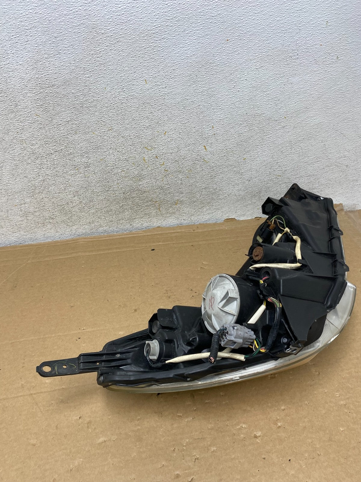 2010 2011 2012 Subaru Legacy Outback Left Driver Halogen Headlight AH8258 DW7
