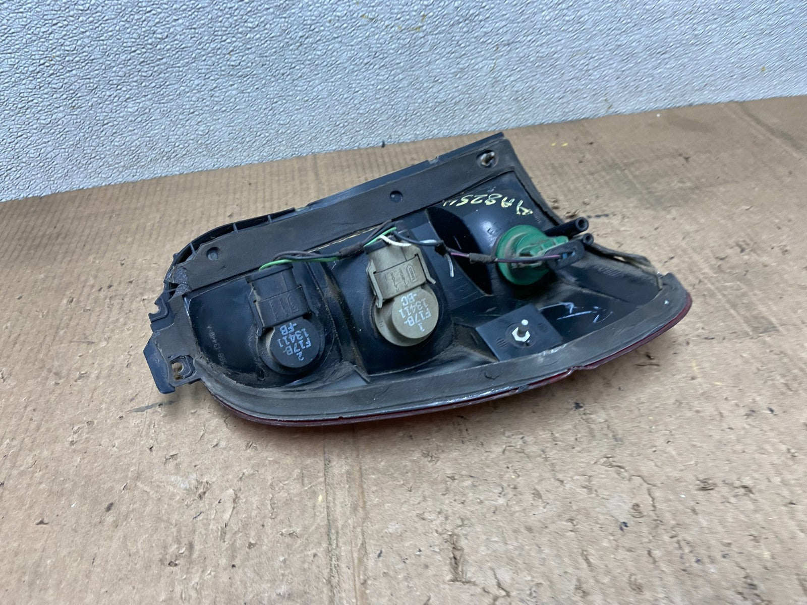 1995 to 1998 Ford Windstar Tail Light Right Passenger RH Side AA8254 LK7