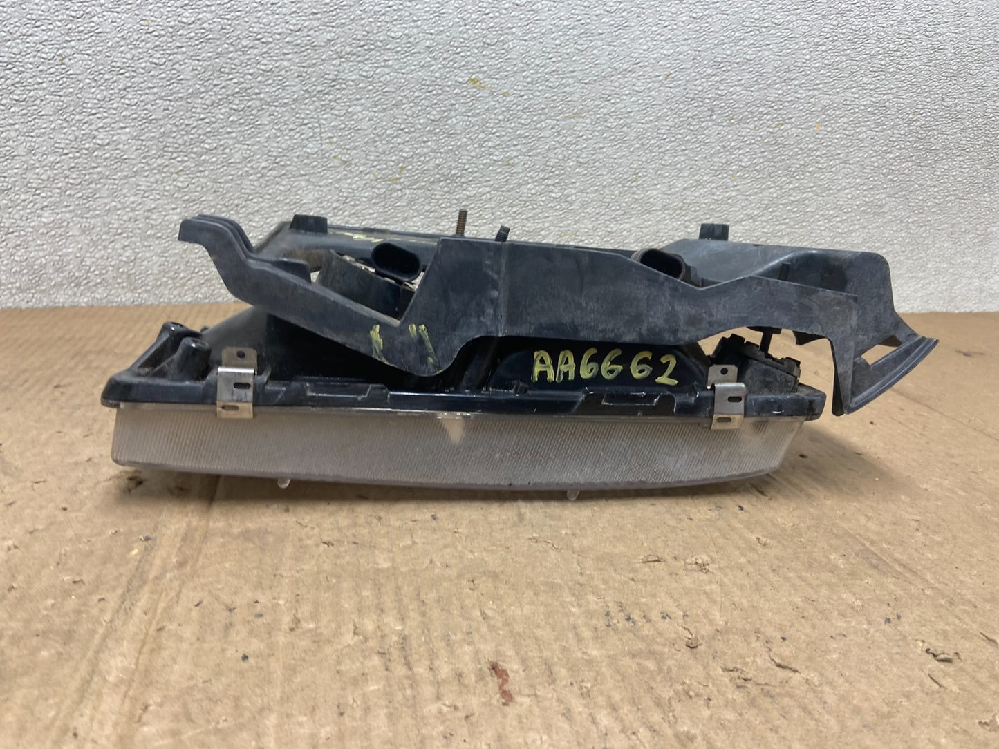1995 to 2005 Chevrolet Astro Right Passenger Headlight OEM AA6662 DG8