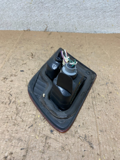 1998-1999 Toyota Avalon Left Driver Lh Side Inner Tail Light OEM AA43374