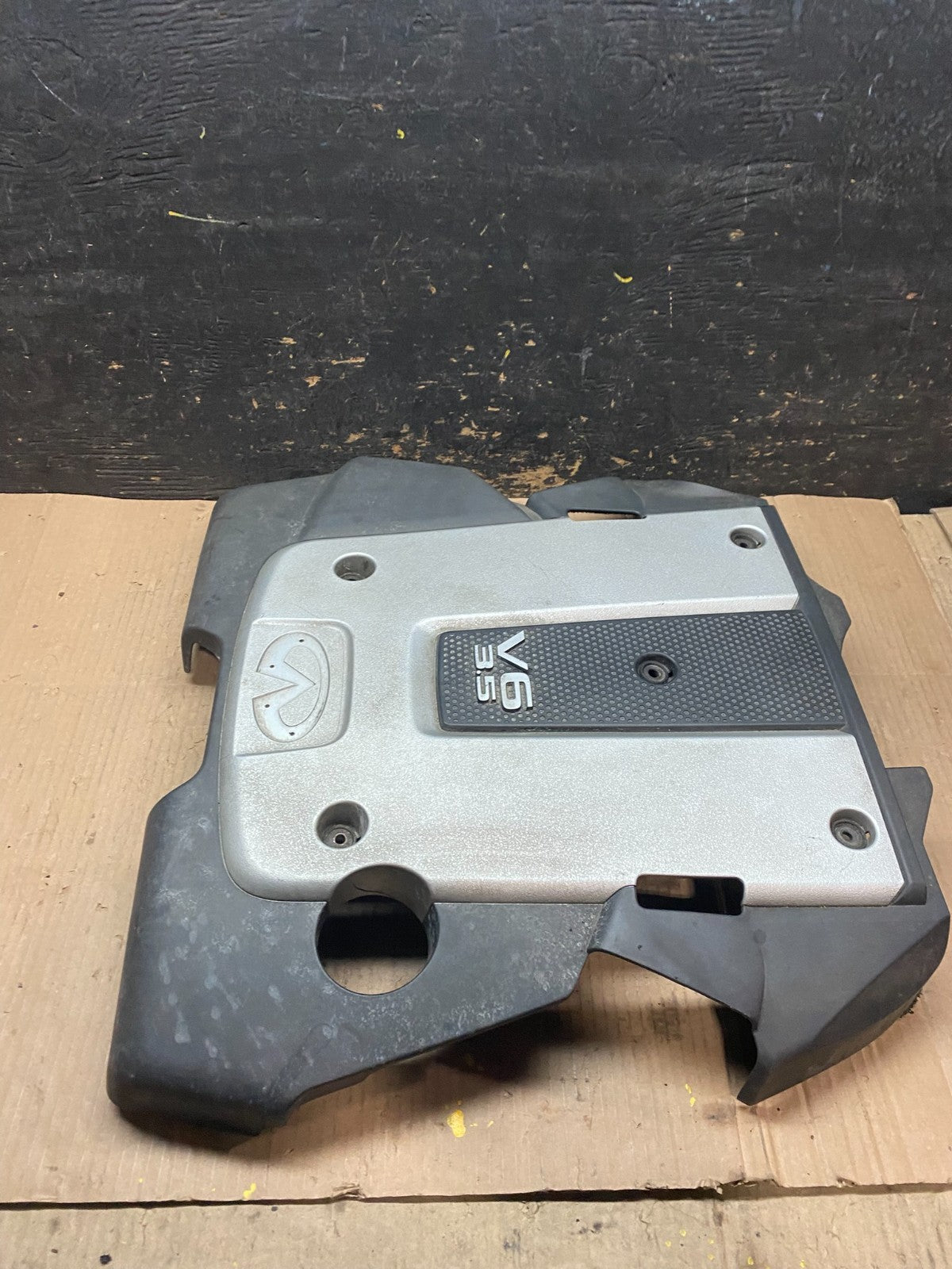 2007 to 2008  Infiniti G35 M35 EX35  Engine Cover Motor Shield Oem W4868 DG2