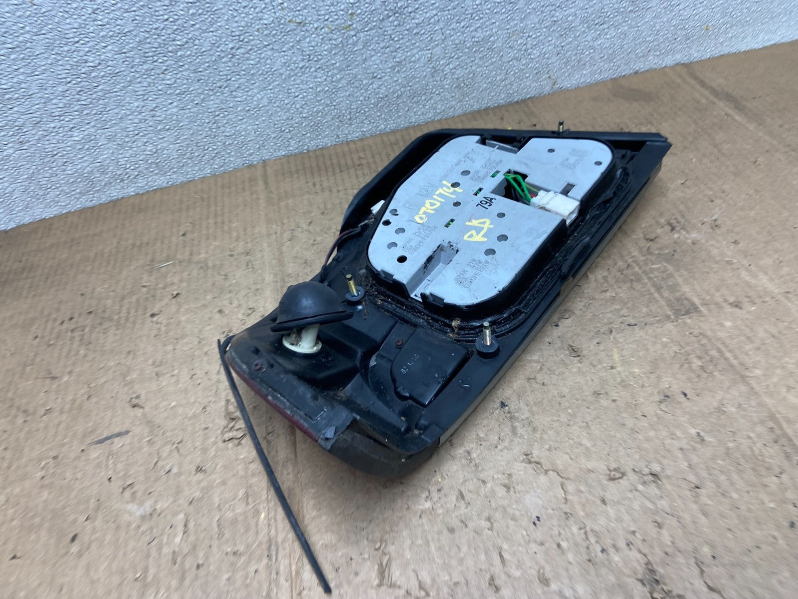 1994 Nissan Maxima Right Passenger RH Side Tail light OEM AA7159 DG5