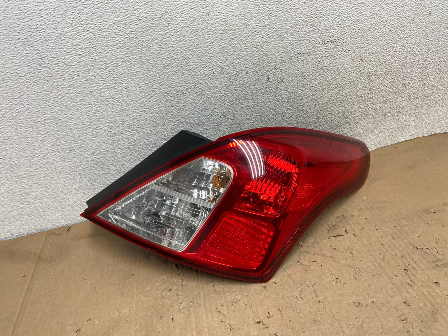 2012-2019 Nissan Versa Sedan Right Side Passenger Rh Tail Light AE9374 LK0