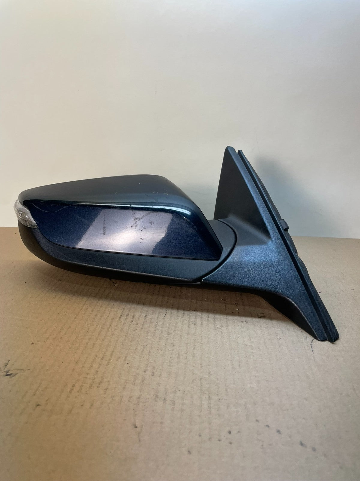 2016 to 2018 Chevrolet Malibu Right Passenger Turn Signal Door Mirror ai4015 DG0