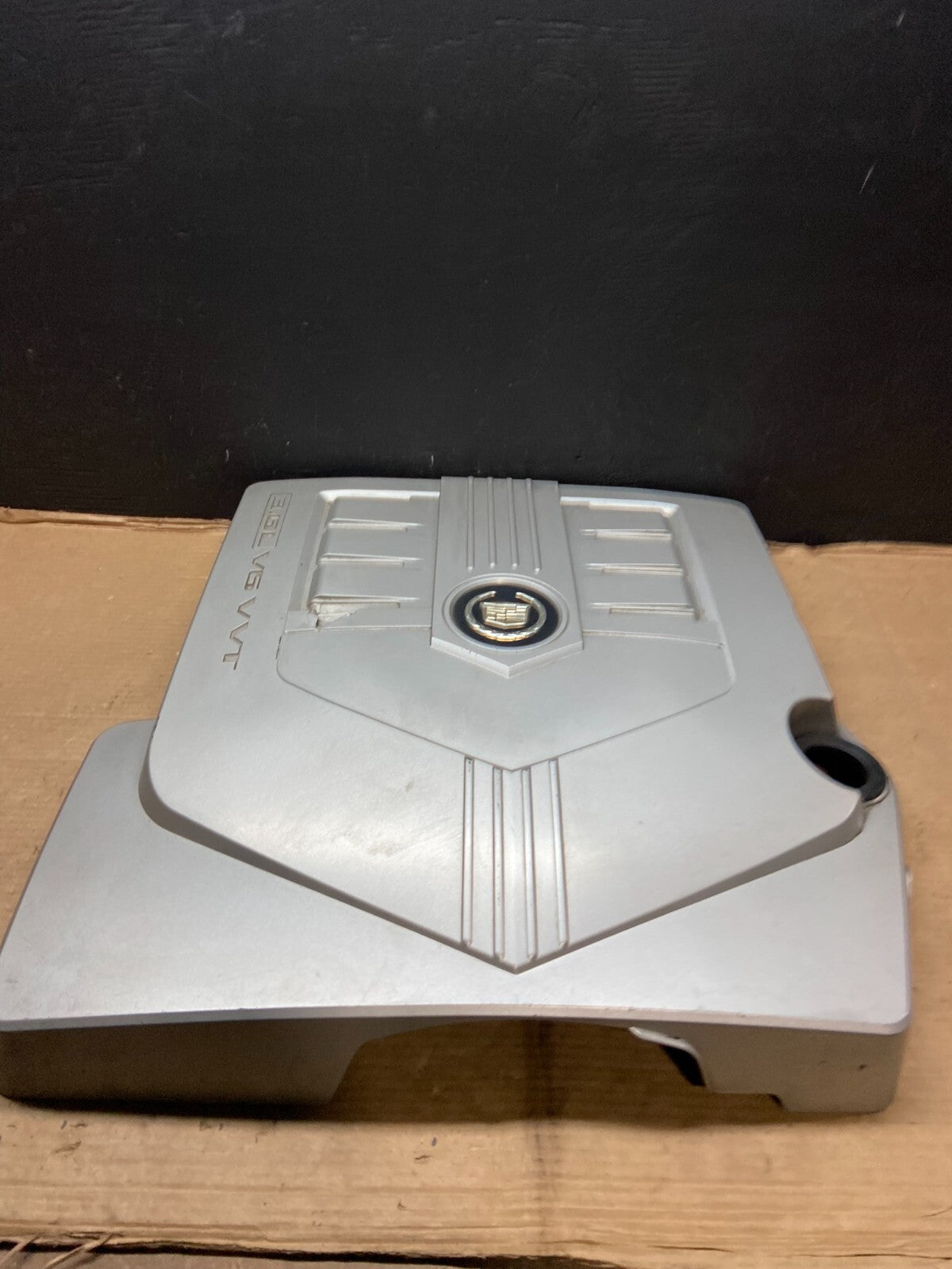 2004 to 2007  Cadillac CTS 3.6L Plastic Engine Cover Shield E8033 PS0