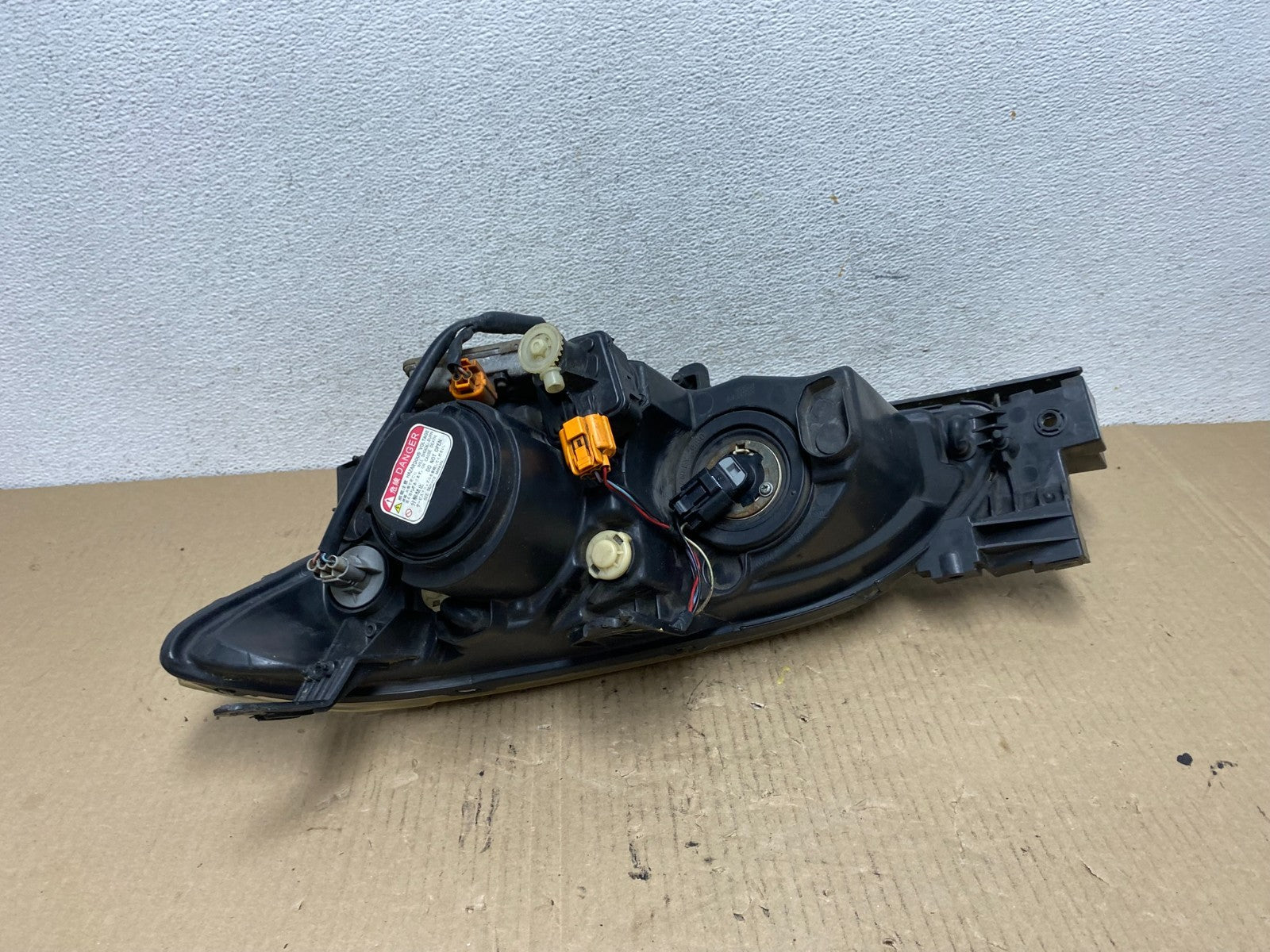 XENON 2004 to 2009 Mazda 3 Sedan Right Passenger Rh Side Headlight AF5873 DW6
