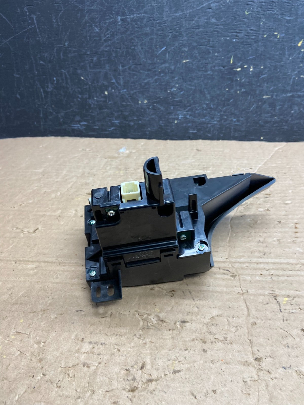 2009 - 2012 Toyota Venza A/C Heater Climate Control Unit Switch AF2342 DG4