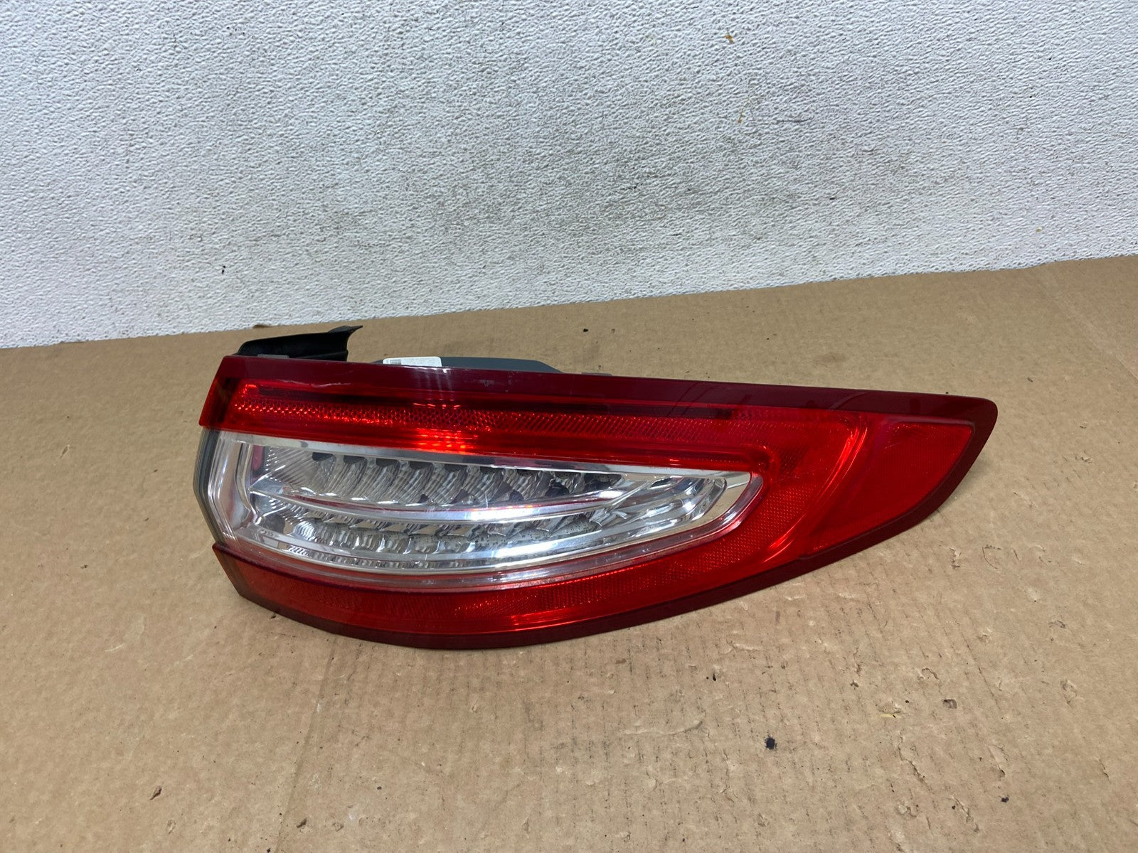 2013 to 2016 Ford Fusion Right Passenger RH Side Tail Light AF9650 DW0
