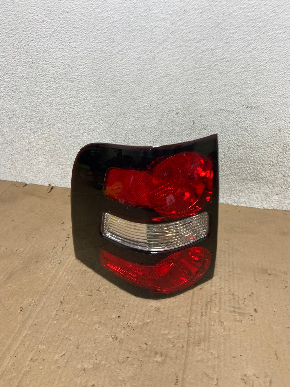 2006 to 2010 Ford Explorer Left Driver Lh Side Tail light AE9314 LK0