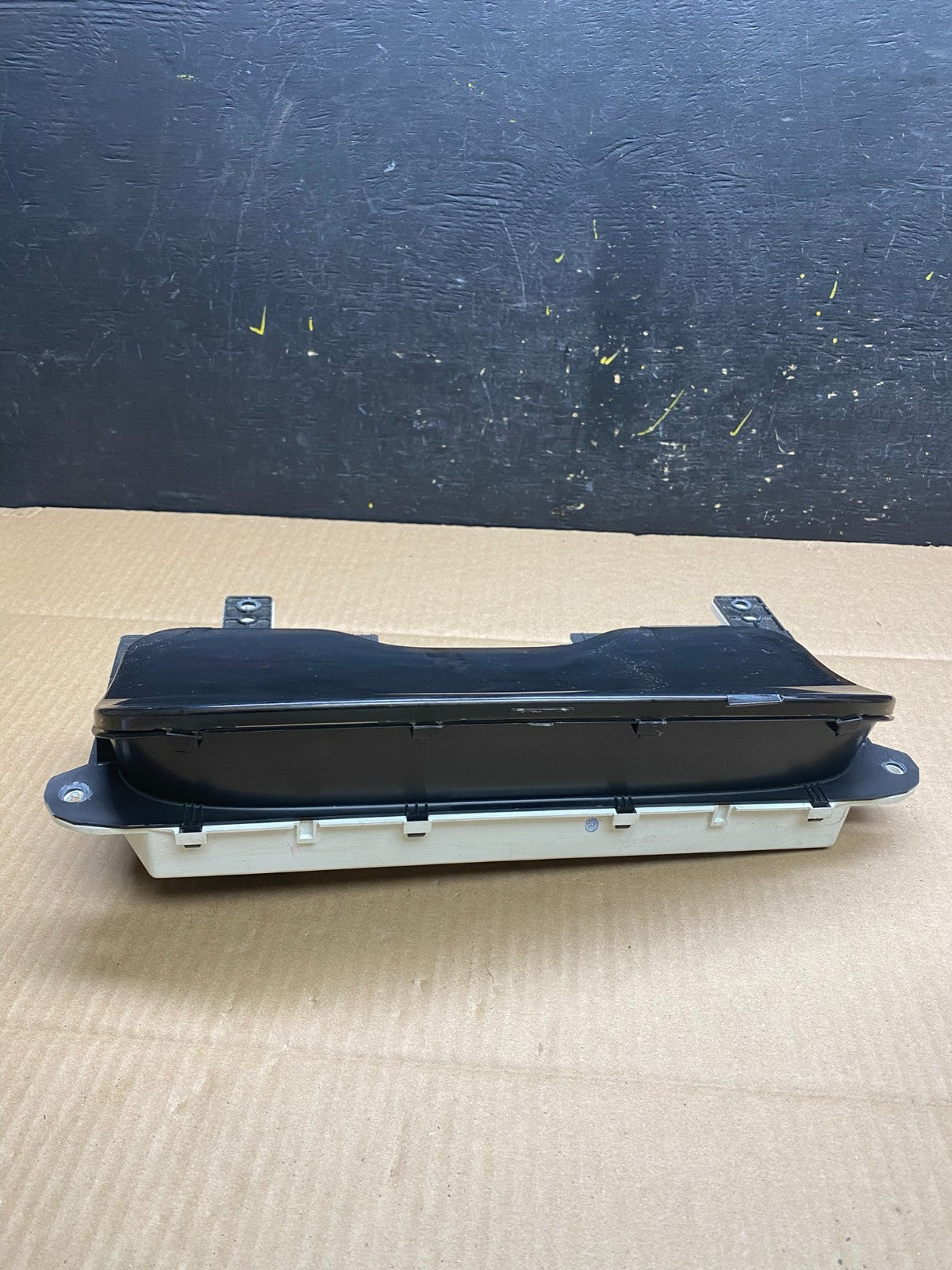 2005 to 2006 Lincoln Navigator Speedometer Gauge Cluster U5849 DG4