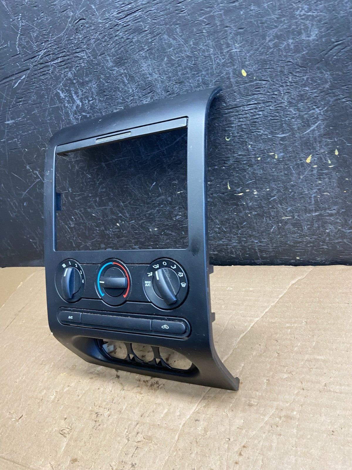 2004 to 2008 Ford F150 Radio Climate Dash Bezel Surround Black AF2230 DW1