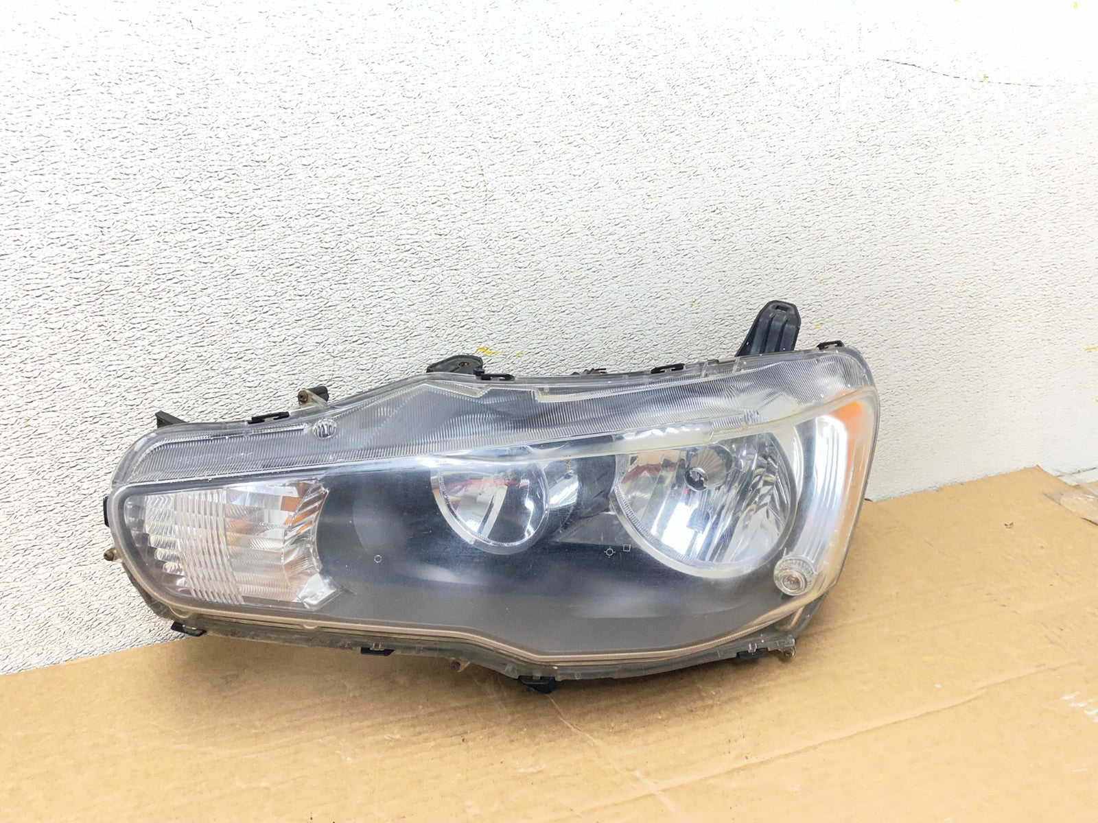 2010-2013 Mitsubishi Lancer Left Driver LH Side Headlight Halogen Z1361 DW0