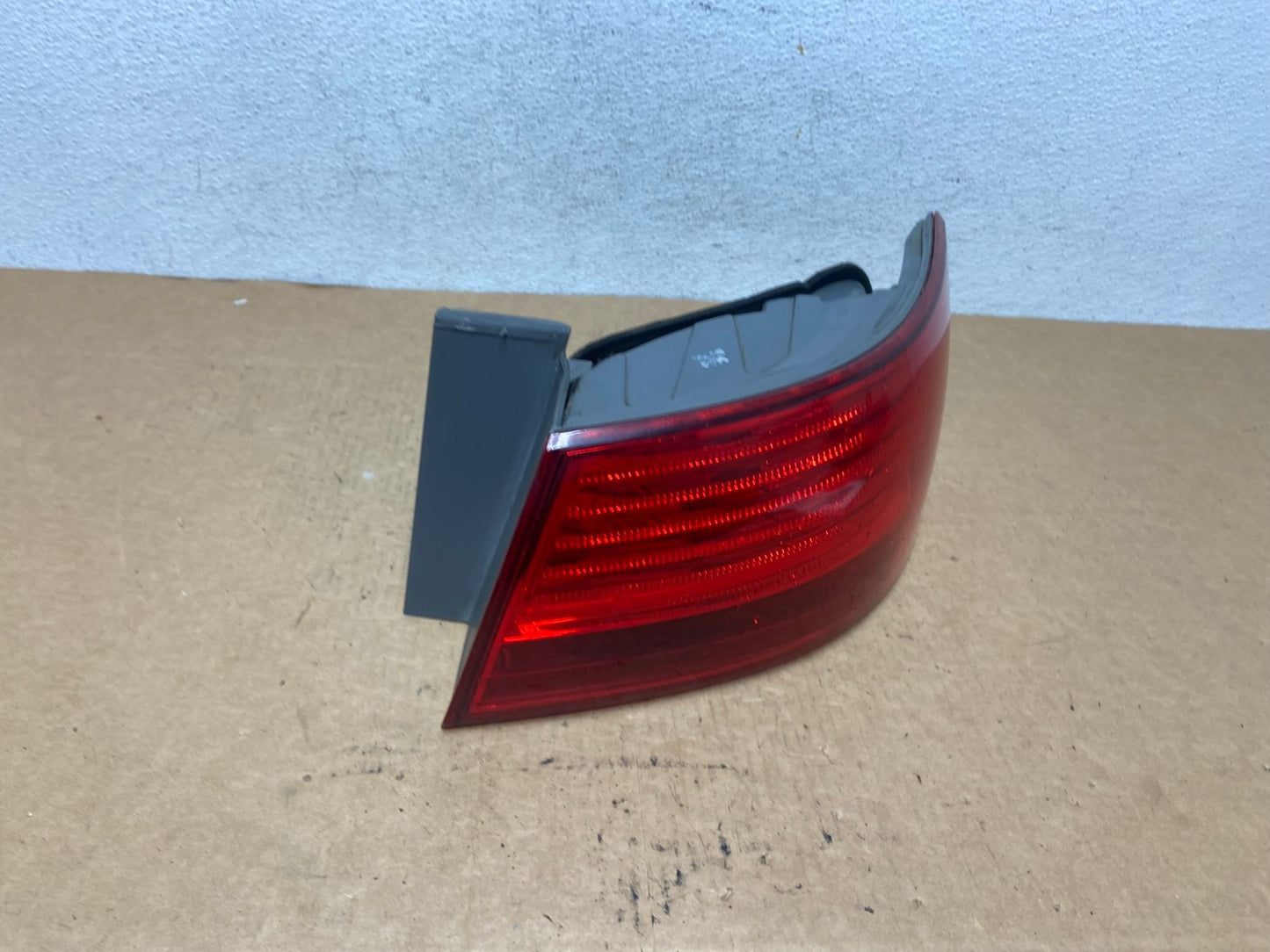 2009 to 2010 Hyundai Sonata Right Passenger Side Tail Light AD4652 LK2