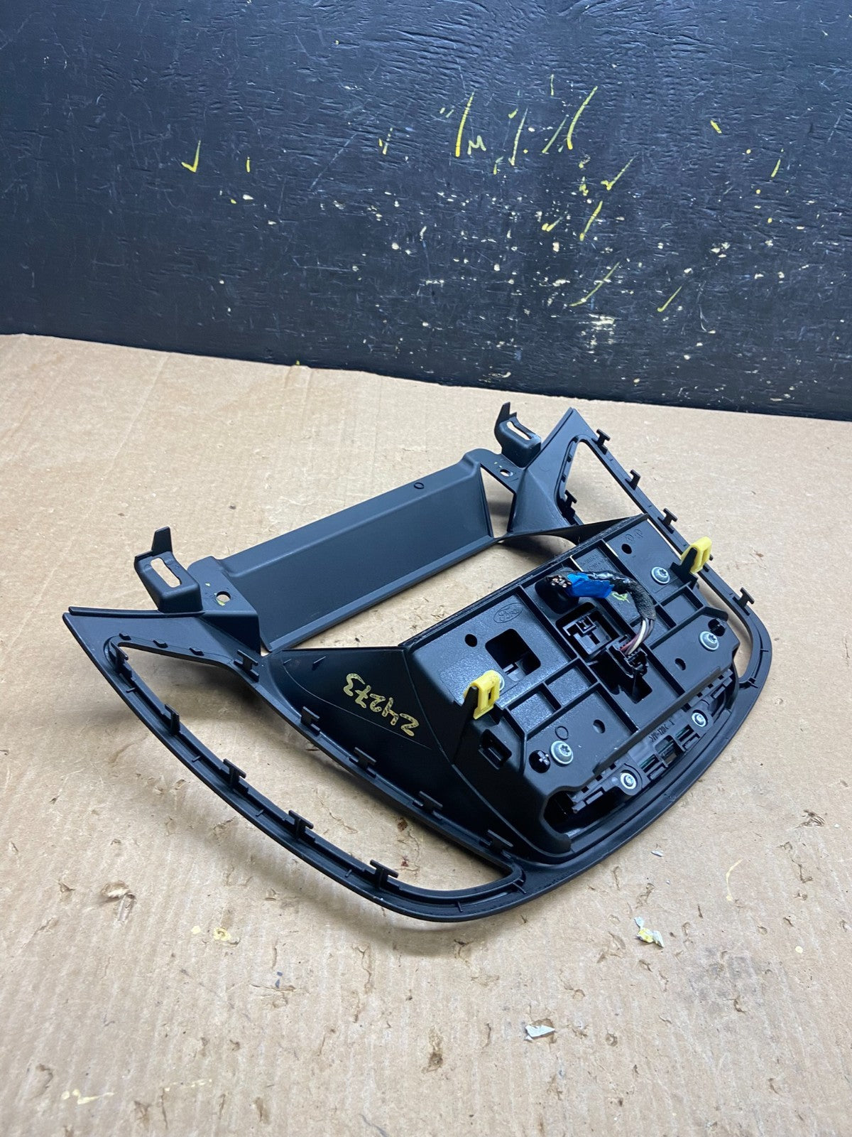 2013 2014 2015 2016 Ford Escape Dash Radio Control Panel Bezel Z4273 DG3