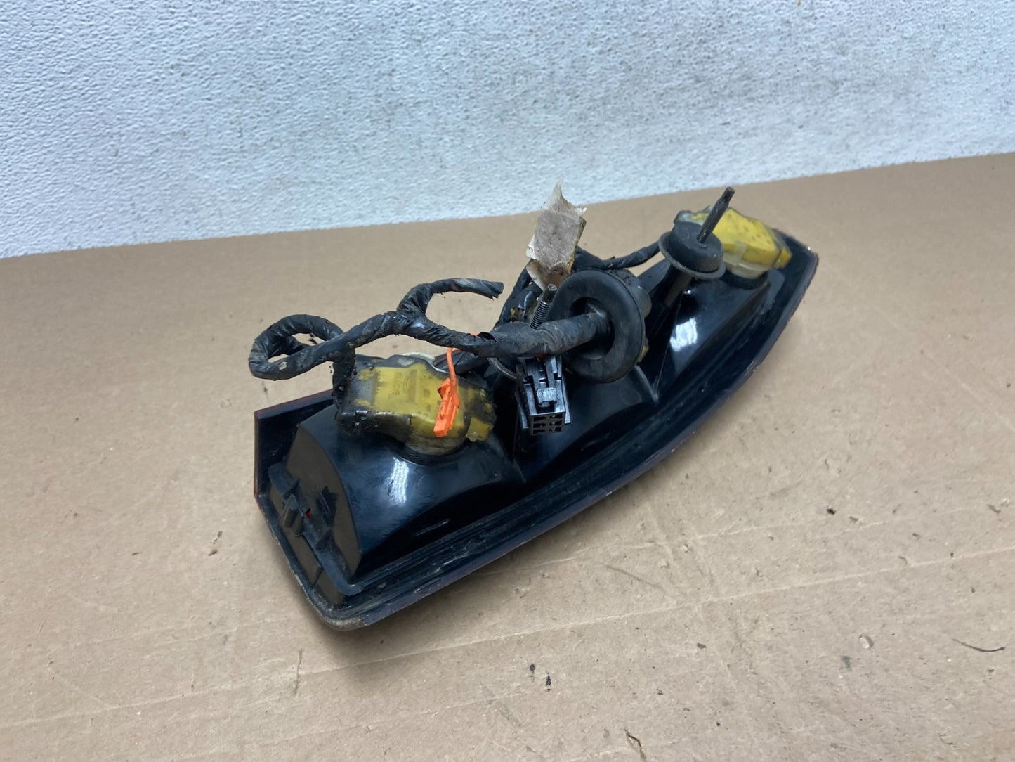 1995 to 2002 Cadillac Eldorado Left Driver LH Tail Light AE5066 DG5