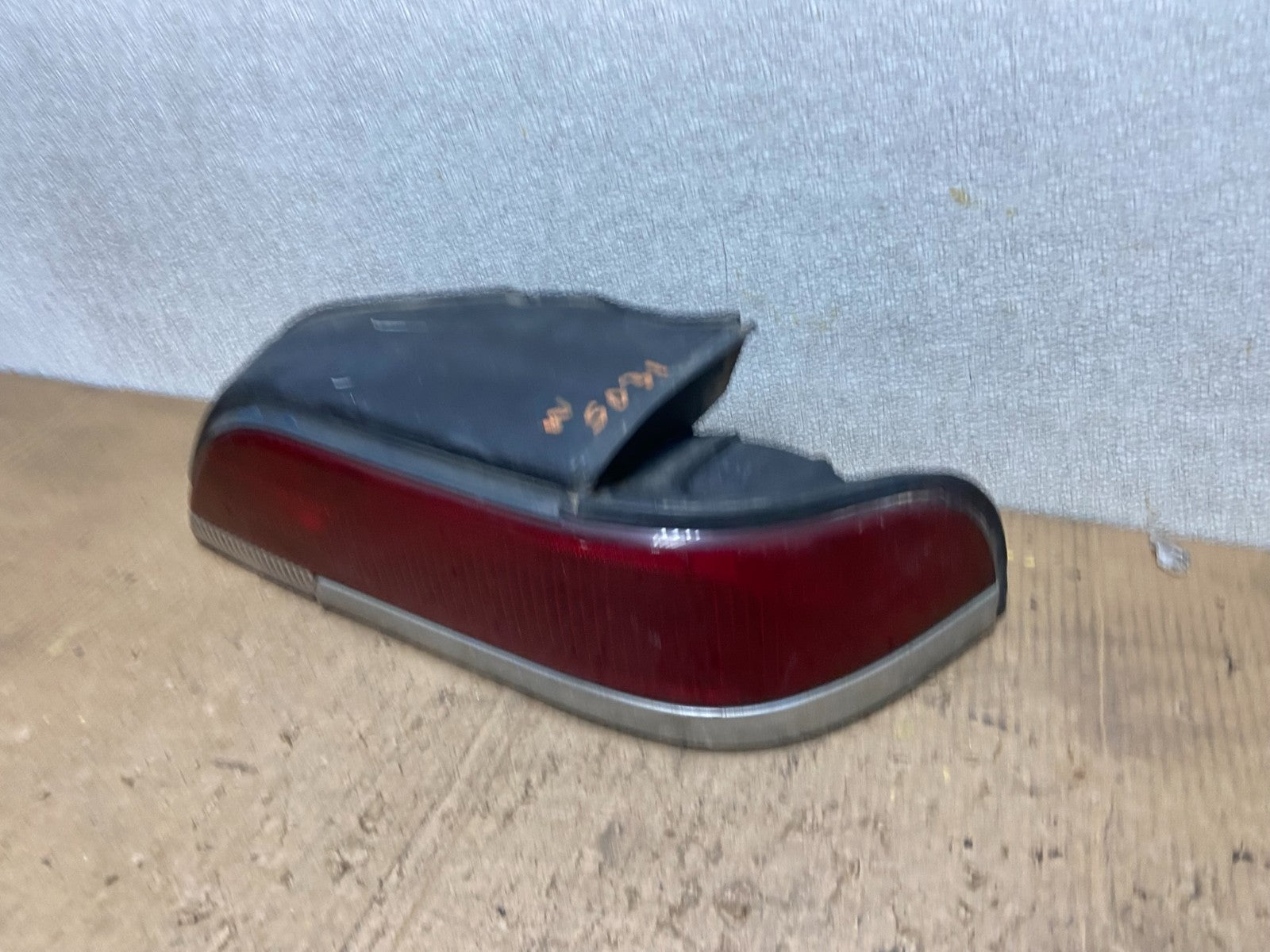 1992 - 1994 Ford Crown Victoria Right Passenger Rh Side Tail Light Oem AA8527 DG1