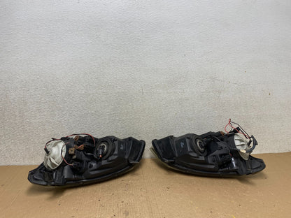 2005 to 2006 Nissan Altima Left+Right Side Set Halogen Headlights OEM U0368 DW10