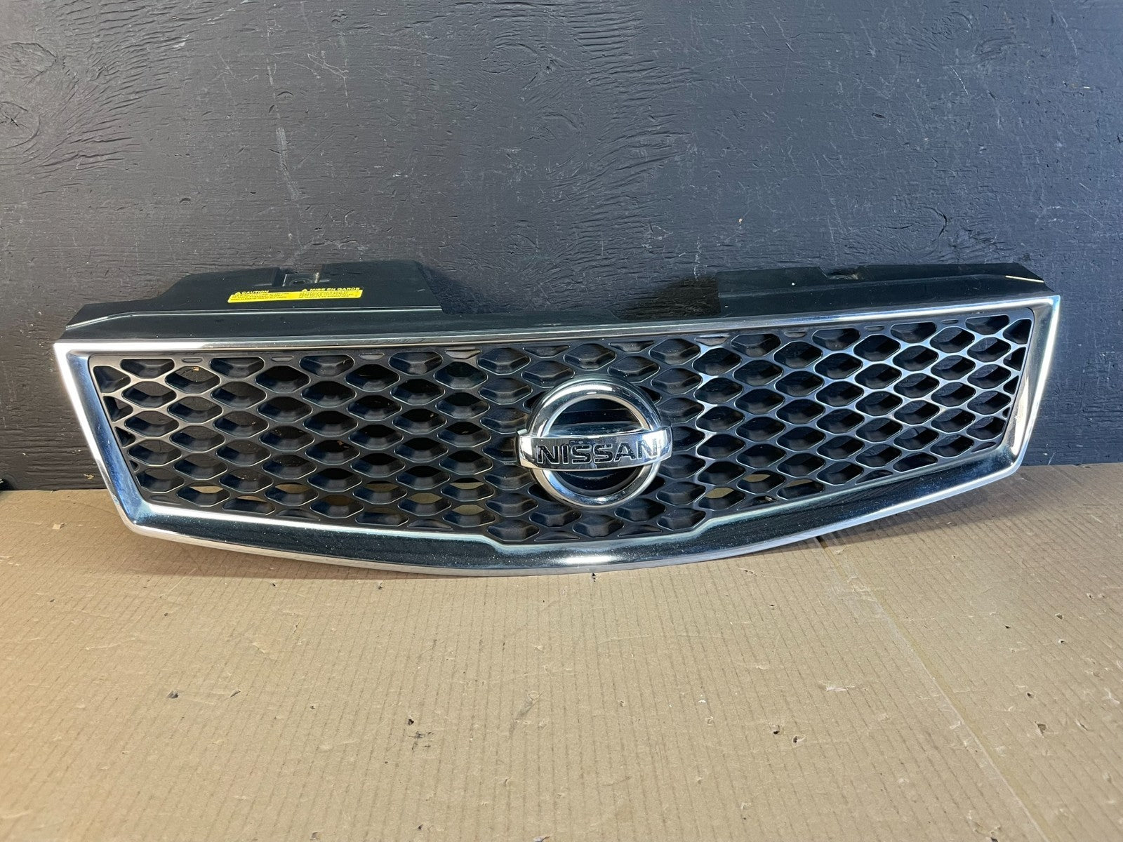 2010 to 2012 Nissan Sentra Front Upper Grill Grille AE3704 DG0