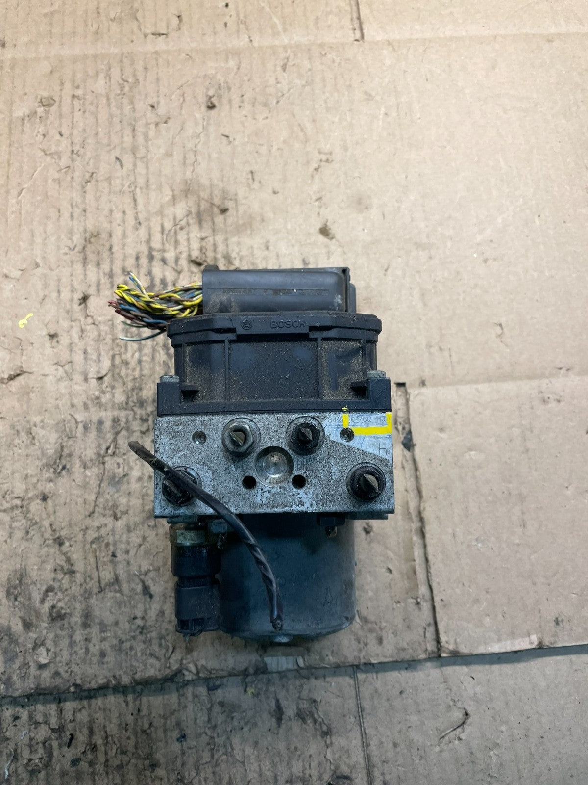 2001 2002 2003 BMW 325i 330i ABS Anti Lock Brake Pump 3451 6762113 W1229 DG2
