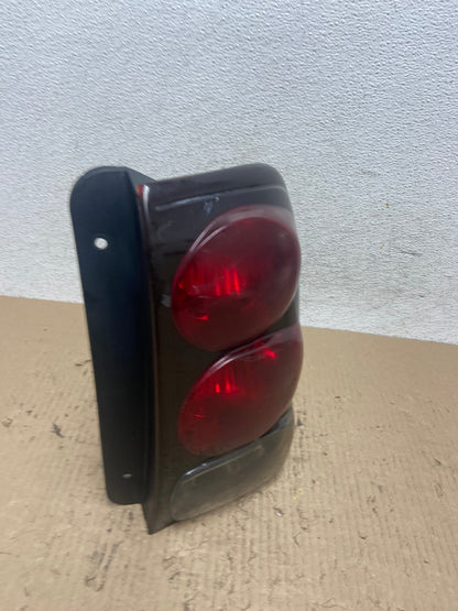 2002 to 2009 Chevrolet Trailblazer Right Passenger Rh Tail Light AF7047 LK2