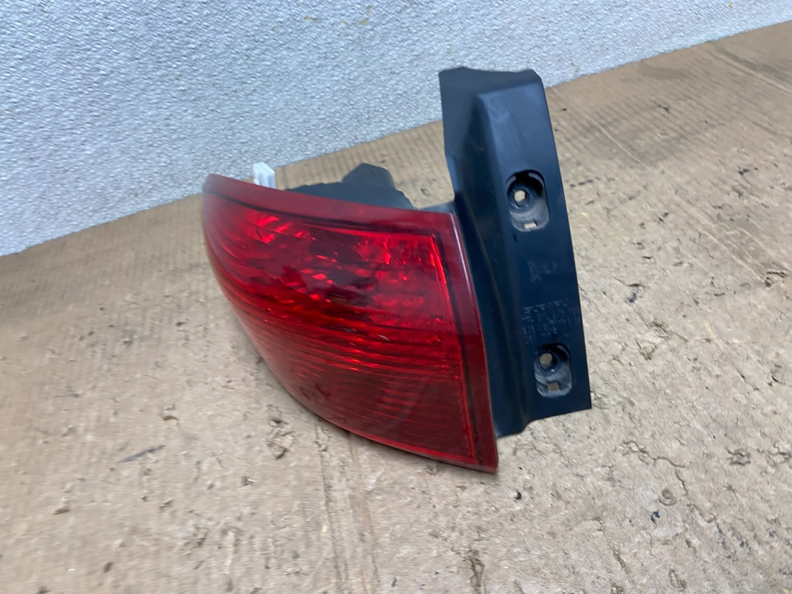 2006-2007 Subaru Tribeca B9 Left Driver Lh Side Tail Light Oem AA8425 LK1