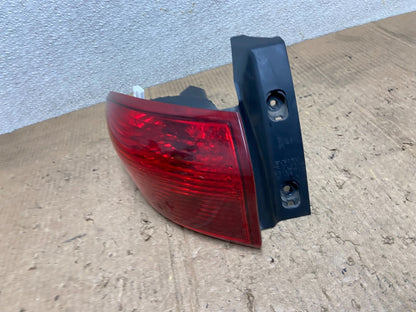 2006-2007 Subaru Tribeca B9 Left Driver Lh Side Tail Light Oem AA8425 LK1