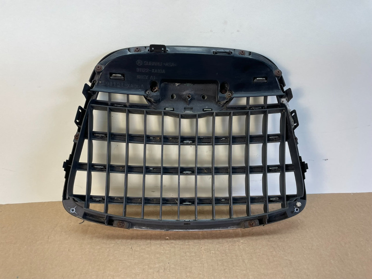 2006 - 2007 Subaru Tribeca Front Upper Grill Grille AH0022 DG4