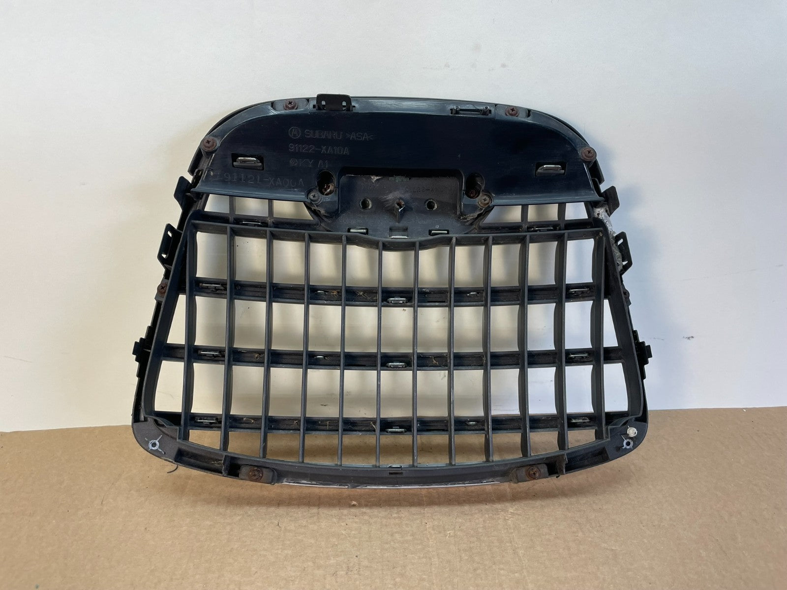 2006 - 2007 Subaru Tribeca Front Upper Grill Grille AH0022 DG4