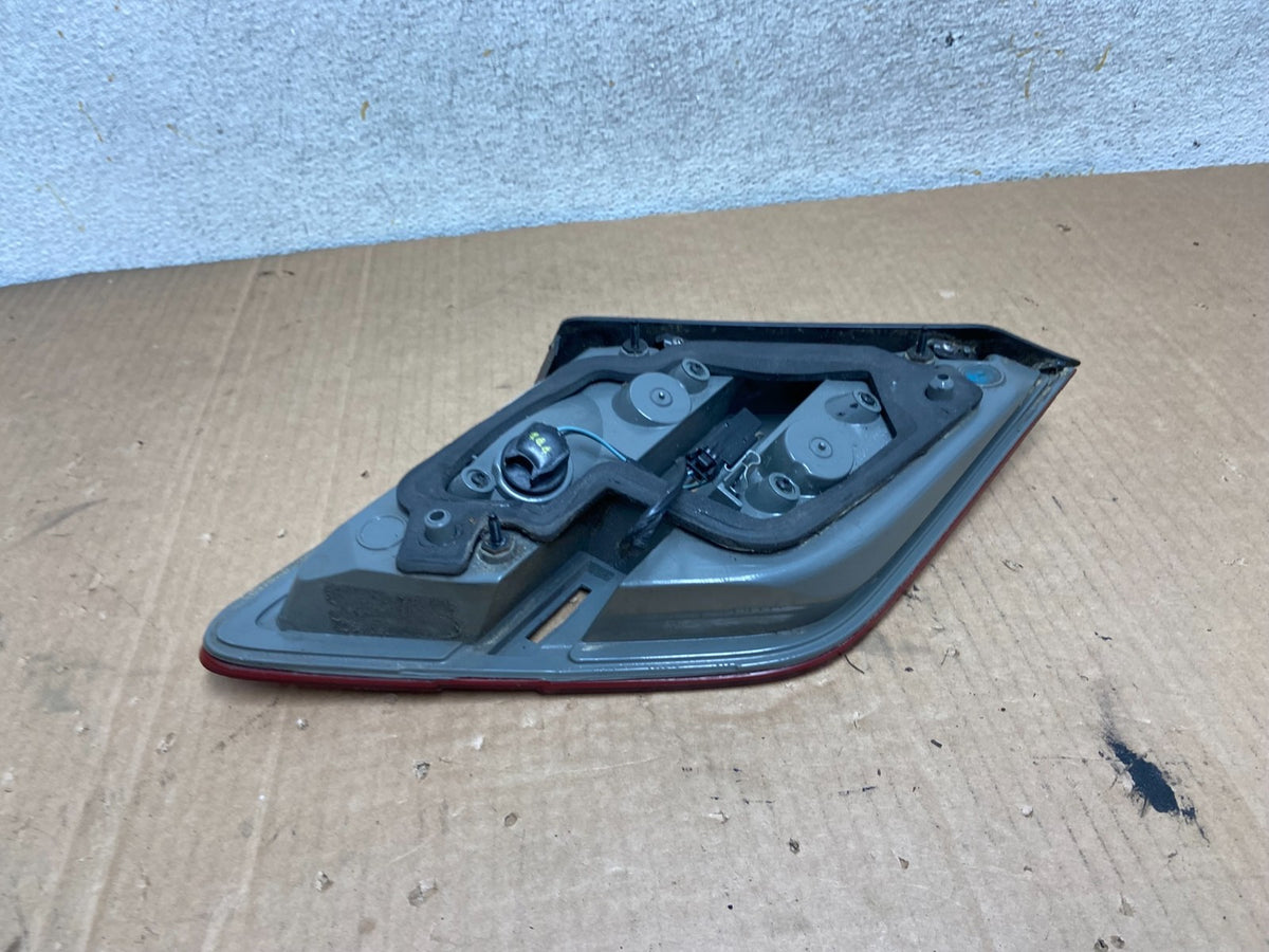 2013 to 2018 Ford Taurus Right Passenger Rh Side Tail Light Inner AI8506 LK4