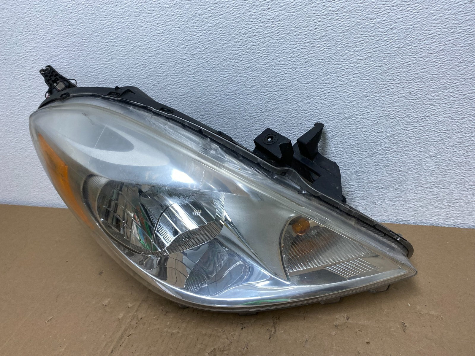 2012 2013 2014 Nissan Versa Sedan Headlight Right Passenger Rh AB6874 DW1
