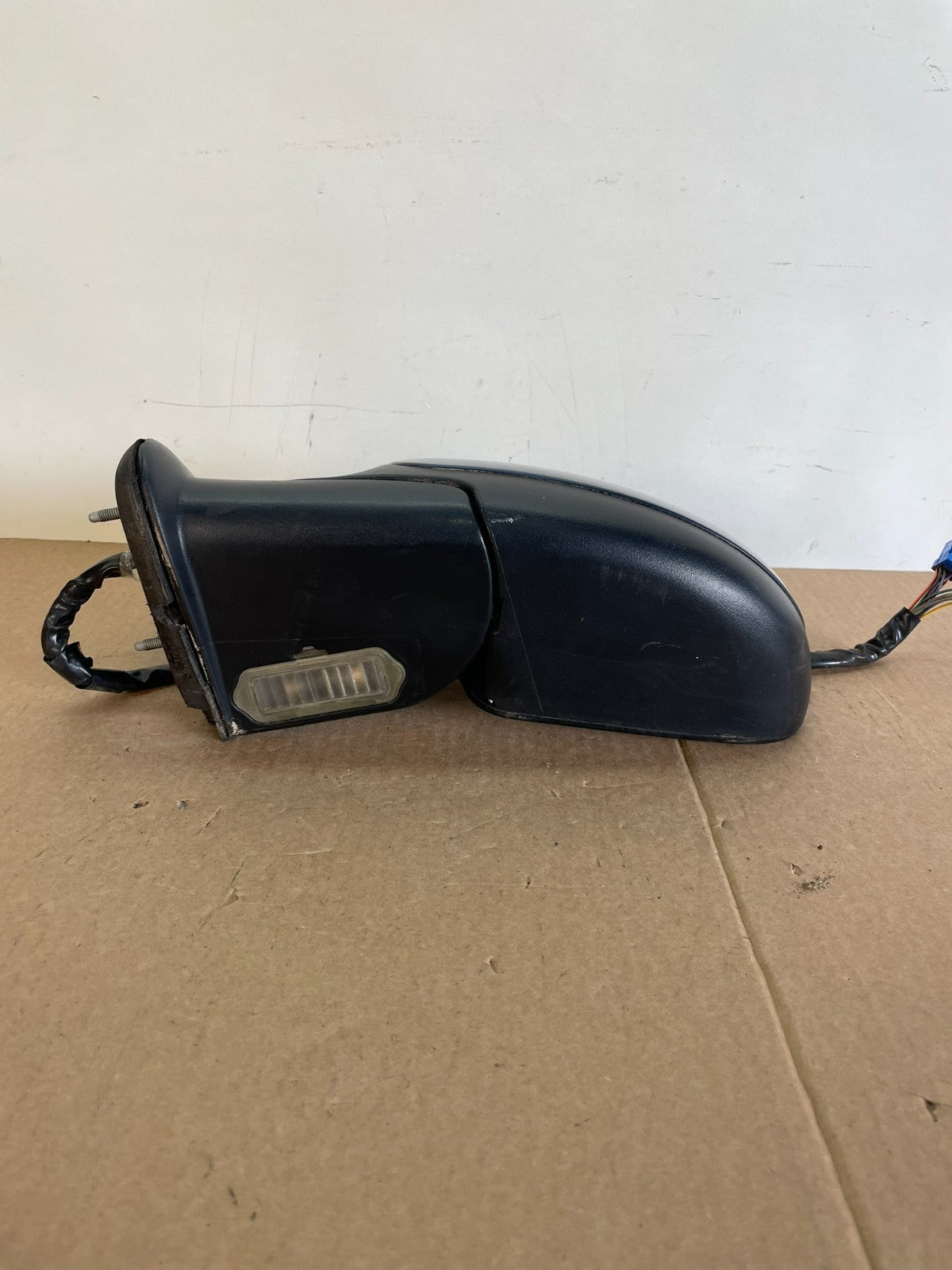 2003 to 2006 Gmc Yukon Left Driver LH Turn Signal View Door Mirror AH6208 DW3