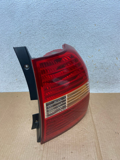 2005 to 2007 Kia Sportage Right Passenger Side RH Side Tail Light AI5706 LK2