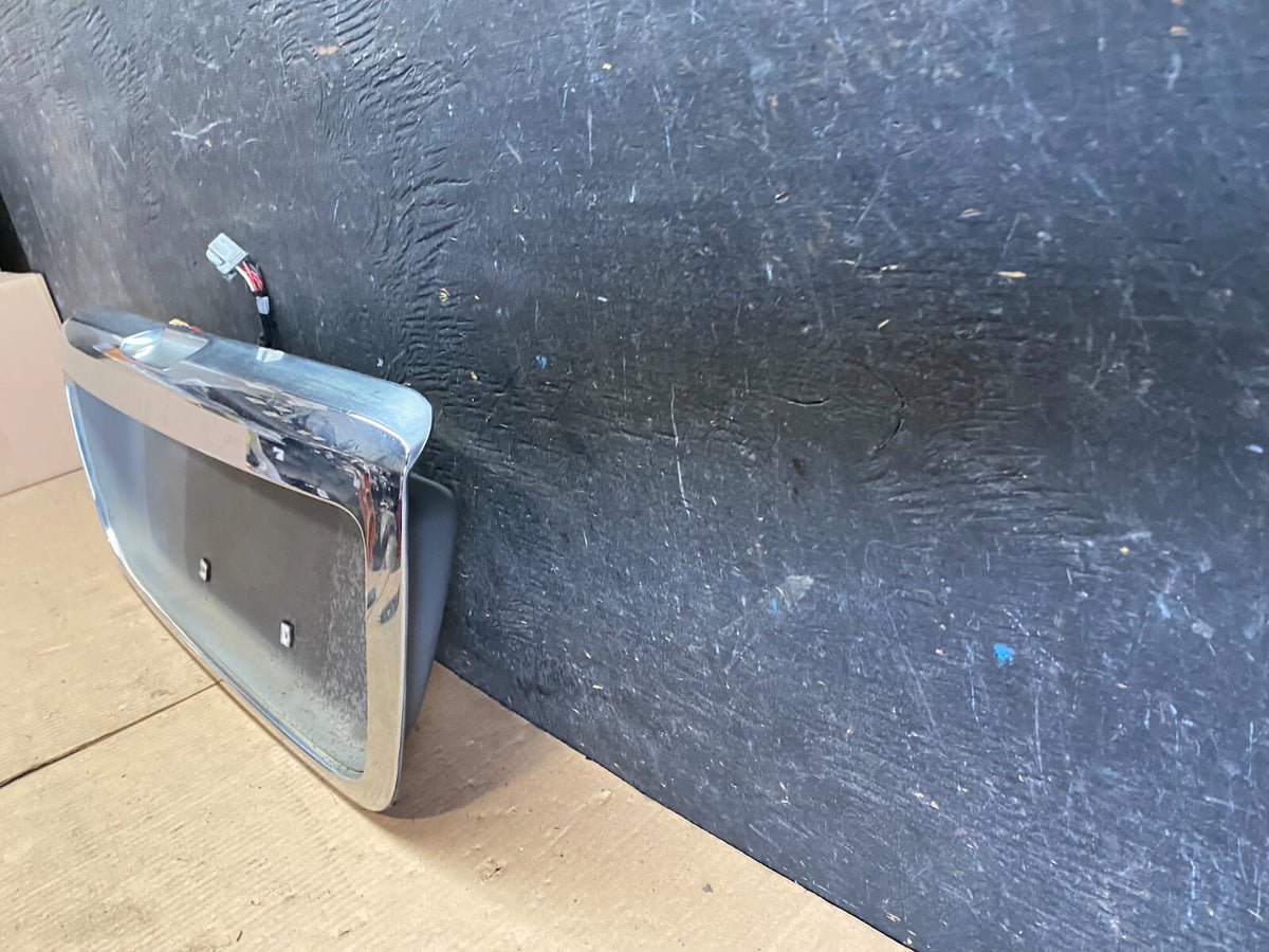 2003 to 2005 Lincoln Aviator Trunk Liftgate License Plate N5679 PS1