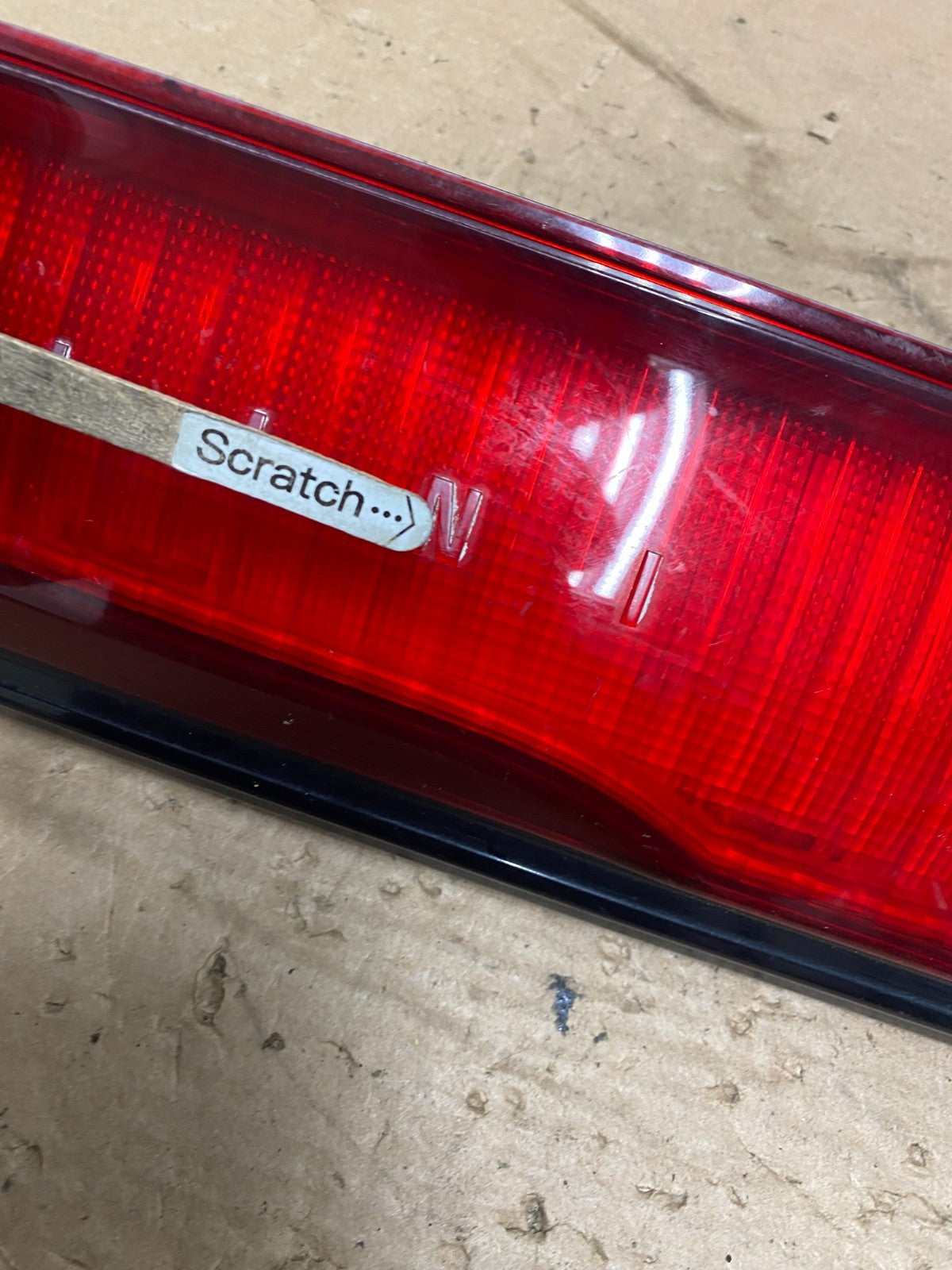 1993 to 1994 Infiniti J30 Rear Center Trunk LID Tail Light OEM O9308 DG4