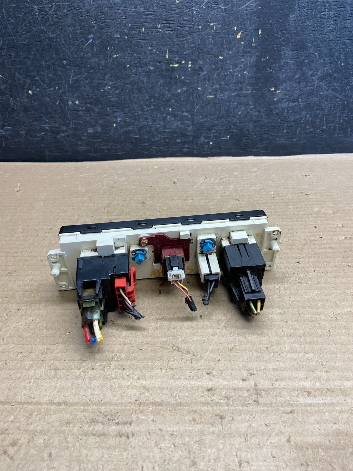 1997 to 2004 Ford F150 F250 Super Duty Heater A/C Climate Control AH3635 DG3