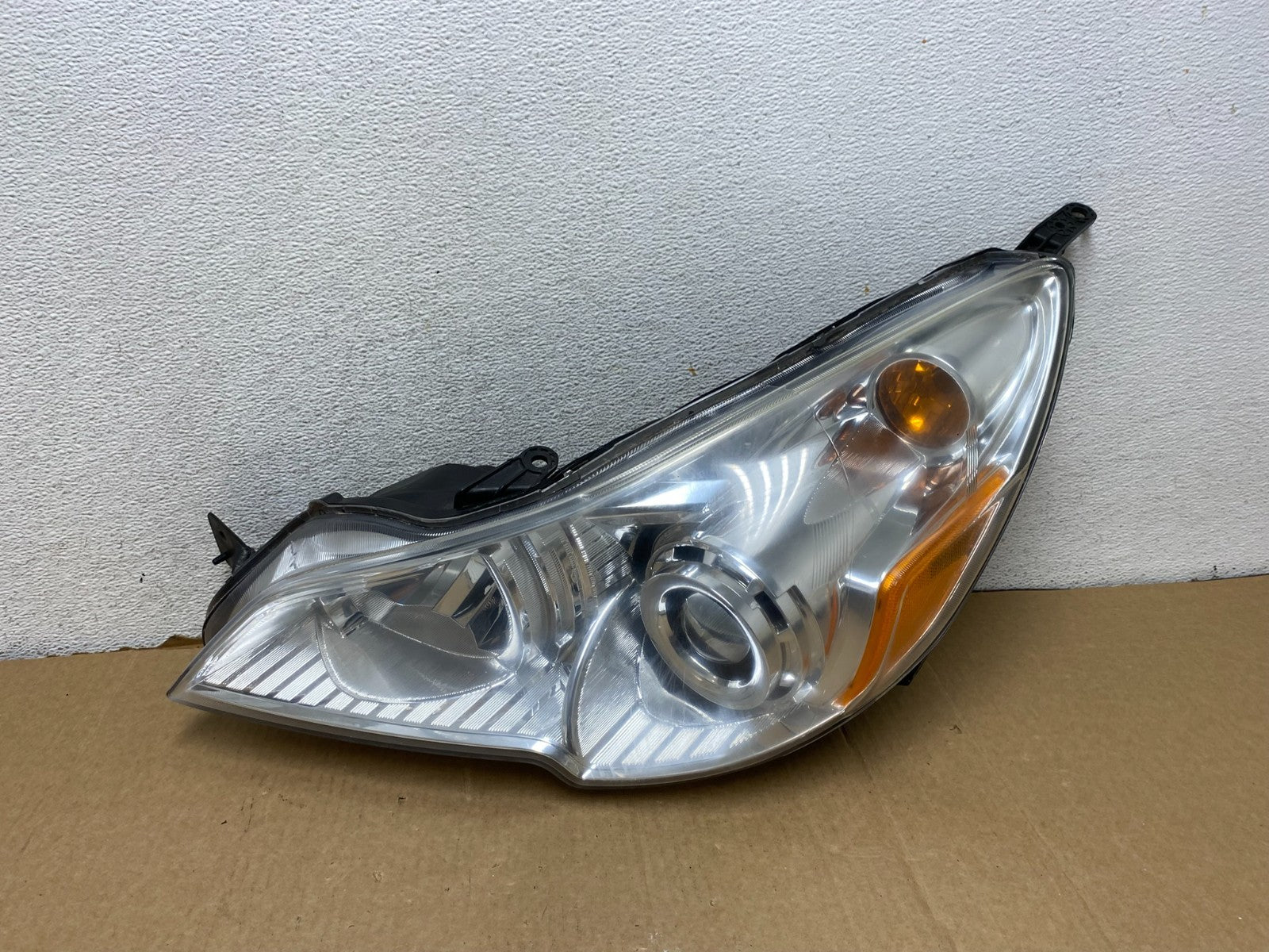 2010 2011 2012 Subaru Legacy Outback Left Driver Halogen Headlight AG1985 DW0