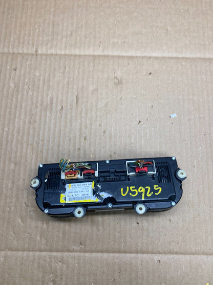 2009 - 2011 Volkswagen CC Center Climate Control Panel AC Heater U5925 DG4