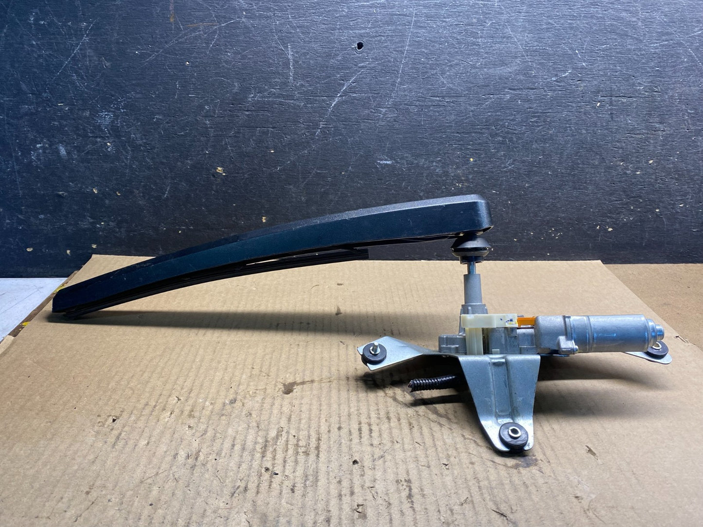 2010-2017 Chevrolet Equinox Rear Glass Windshield Wiper Motor Z90570