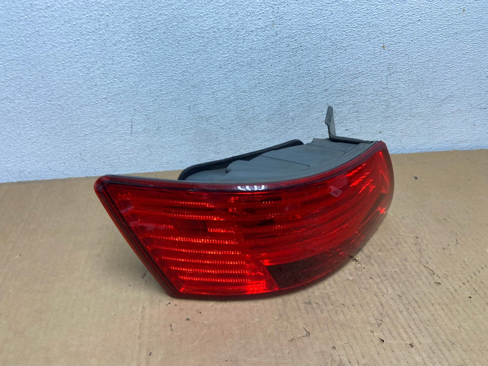 2009 to 2010 Hyundai Sonata Left Driver Lh Side Tail Light AD0940 LK2