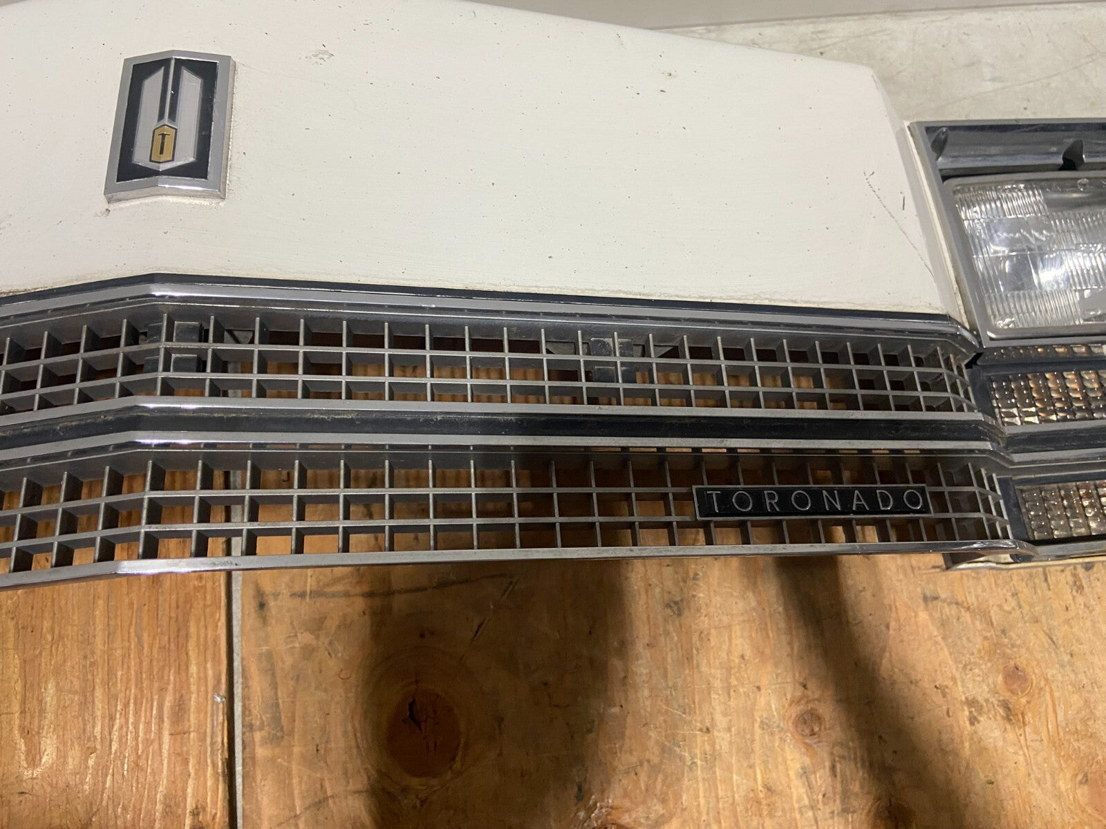 1989 to 1990 Buick Century Coupe Front Headlight Grill Header O326011